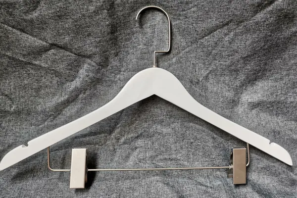 LEEVANS where can i buy wooden coat hangers Suppliers1 3