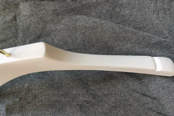 Wholesale luxury clothes hangers factory 6