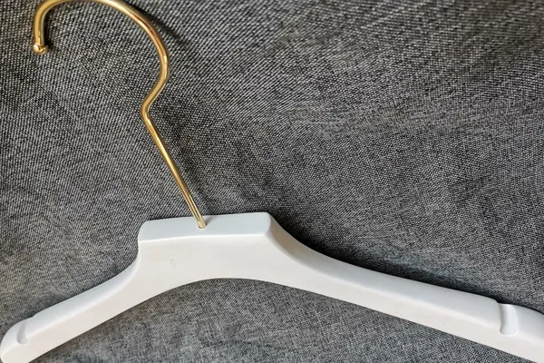 Wholesale luxury clothes hangers factory 3