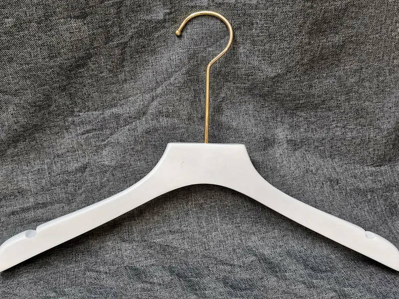 LEEVANS Wooden Suit Hangers Price List 4