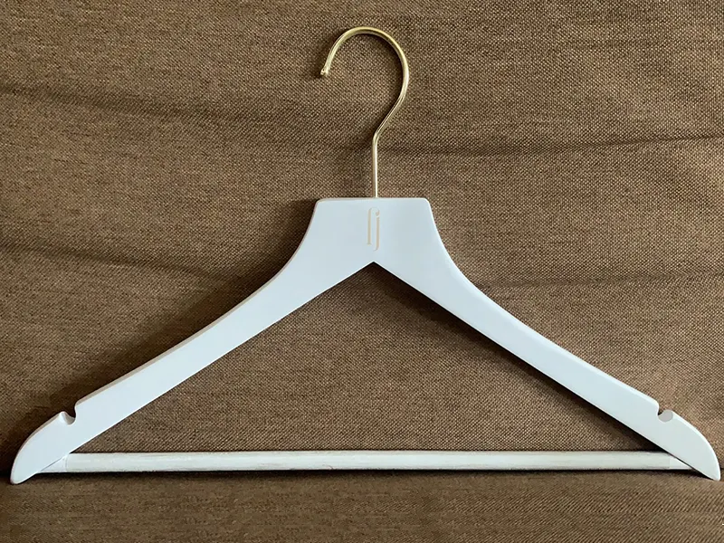 Black Wooden Hangers Wooden PRODUCTS Wholesale - LEEVANS 5