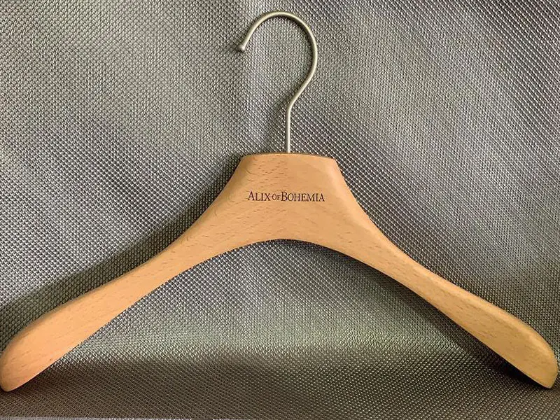Wooden Dress Hangers Beech Wooden by LEEVANS 2