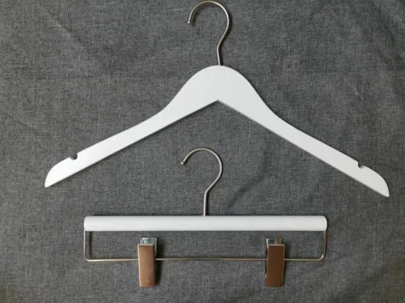 Wooden Hangers with Clips Display for Pants - - LEEVANS 6