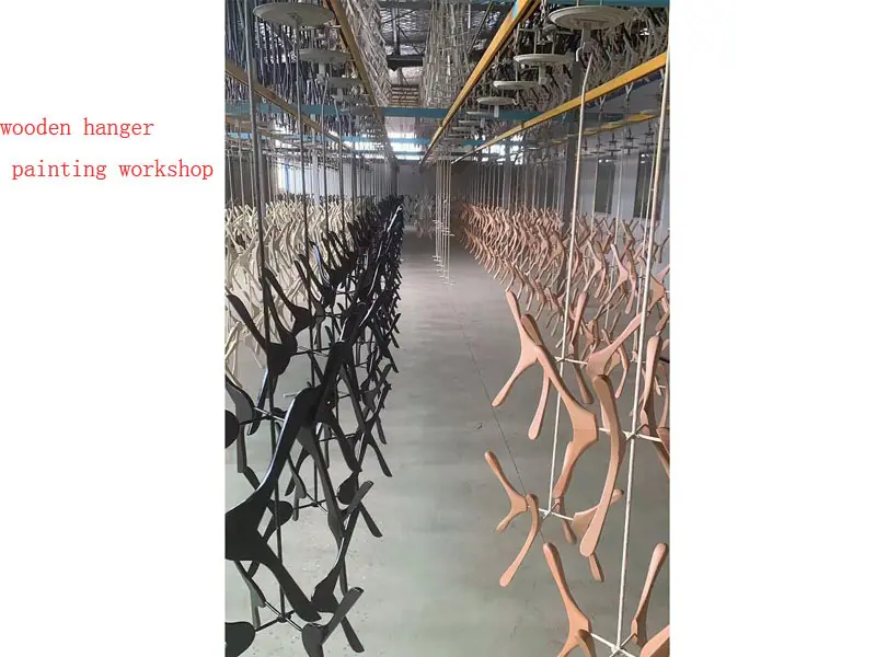 Black Wooden Hangers Wholesale Golden Metal - - LEEVANS 5