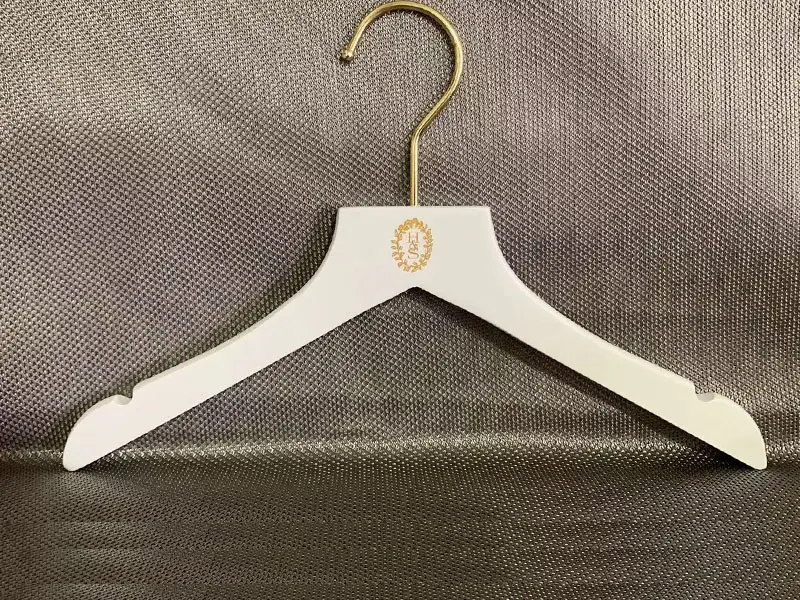 Kids Wooden Hangers YES - - LEEVANS 2