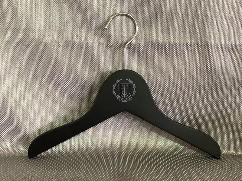 Kids Wooden Hangers YES - - LEEVANS 3