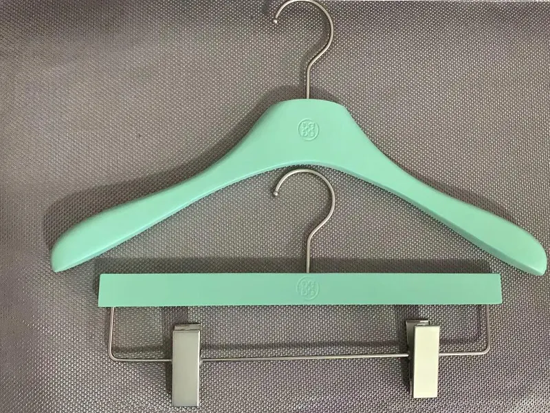 Wooden Dress Hangers Factory by LEEVANS 2