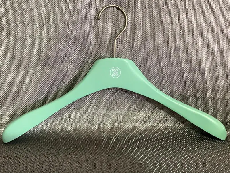 Wooden Dress Hangers Factory by LEEVANS 4