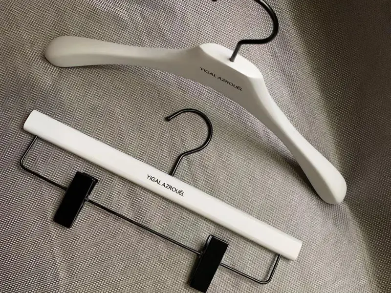 High Quality Wooden Hangers UPS by LEEVANS 5