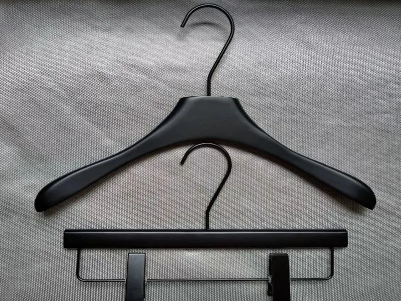 Curved Wooden Hangers KK Carton - - LEEVANS 2