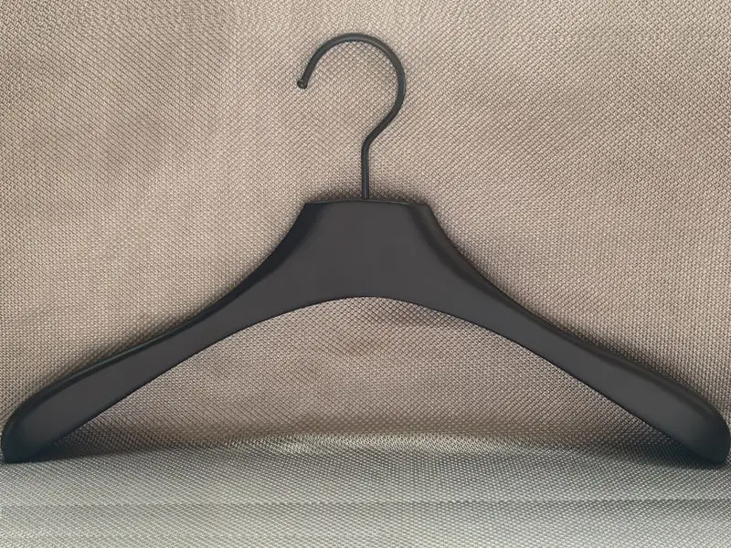 Curved Wooden Hangers KK Carton - - LEEVANS 5