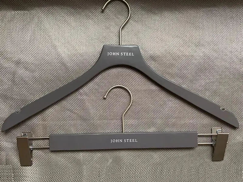 Wooden Coat Hanger KK Carton Wholesale - LEEVANS 2