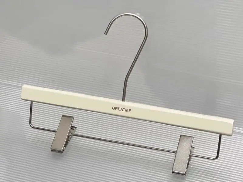 Decorative Wooden Hangers Shop - - LEEVANS 3
