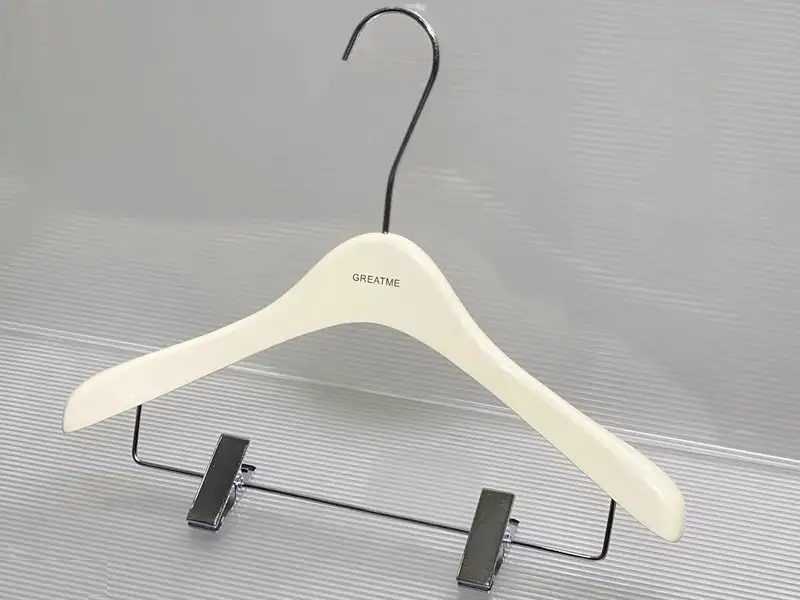 Decorative Wooden Hangers Shop - - LEEVANS 2