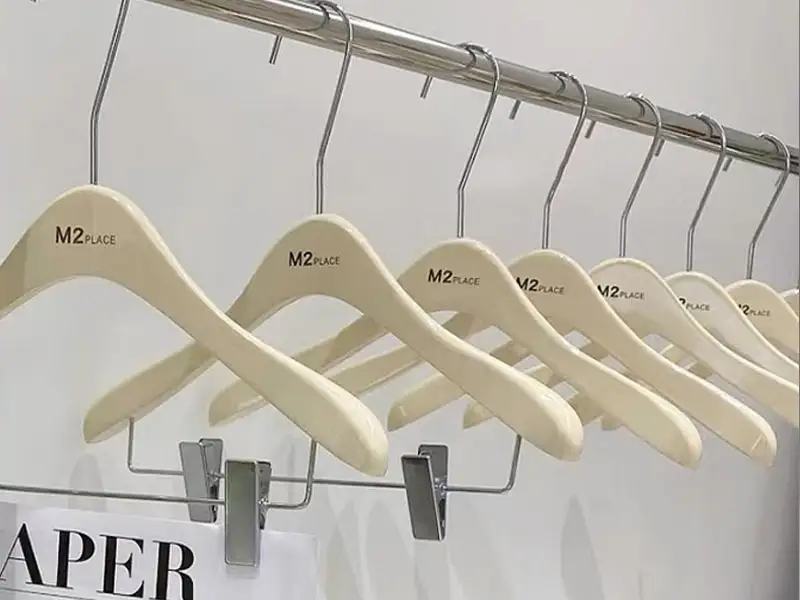 Decorative Wooden Hangers Shop - - LEEVANS 4