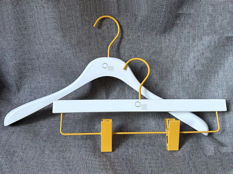 Multi-purpose wood hanger in customized color , wooden hanger with brand 1