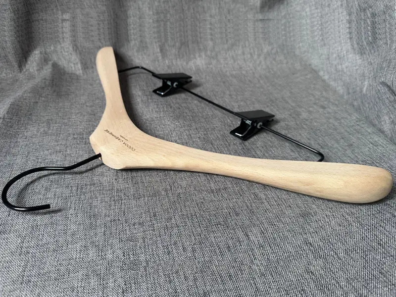 Wooden Coat Hangers Wholesale Customized by LEEVANS 3