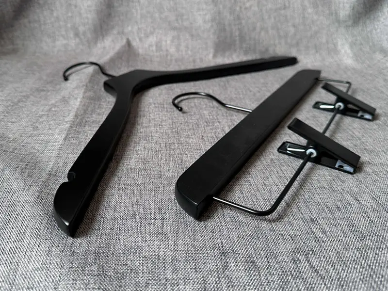 Personalized Wooden Hangers Display for Clothes by LEEVANS-1 4