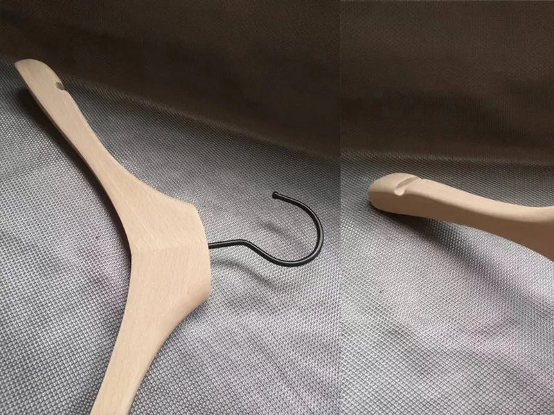 Wood Hangers with Clips Based on Quantity - - LEEVANS 5