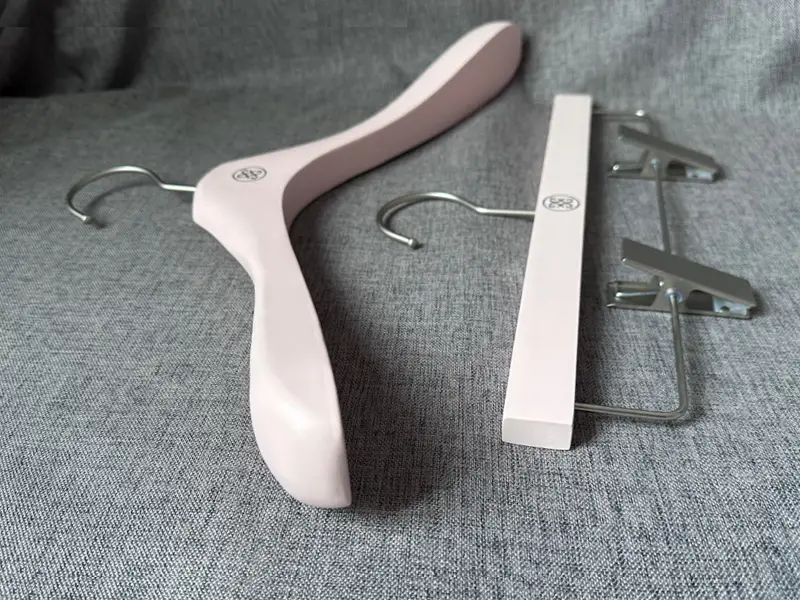 Luxury wide shoulder  hanger with custom logo printed on 1
