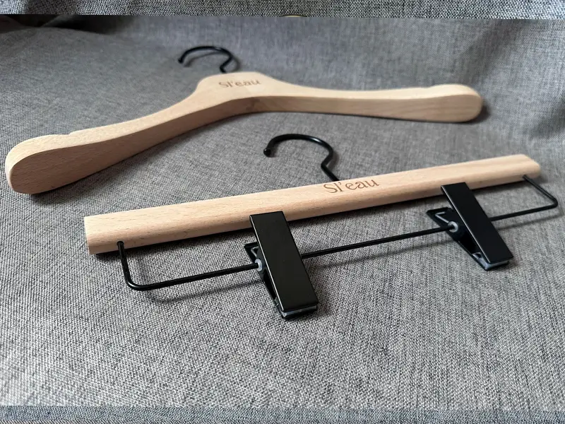 Kids White Wooden Hangers Solid Wooden Wholesale - LEEVANS 4