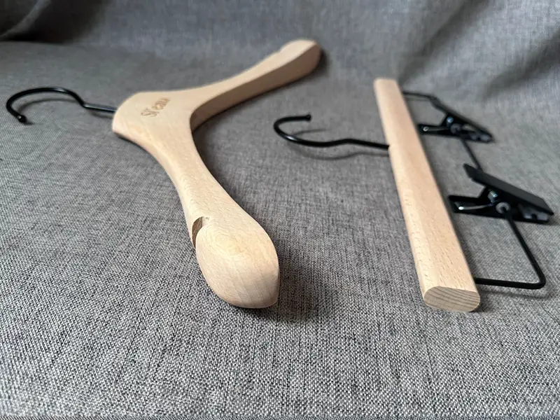 Kids White Wooden Hangers Solid Wooden Wholesale - LEEVANS 2