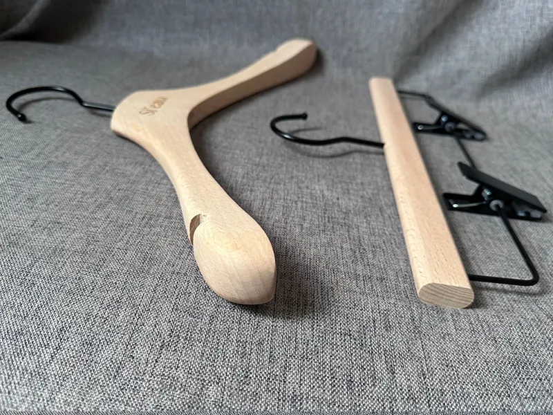 Kids White Wooden Hangers Solid Wooden Wholesale - LEEVANS 2