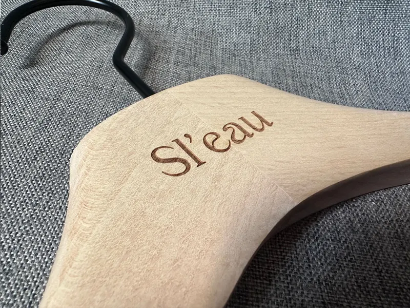 Kids White Wooden Hangers Solid Wooden Wholesale - LEEVANS 7