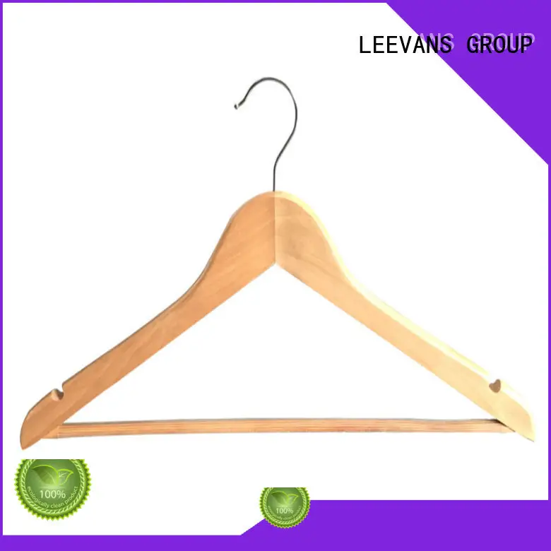 LEEVANS online brown wooden hangers adult for children 1