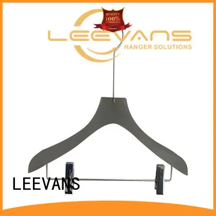LEEVANS shop clear acrylic hangers with wide shoulder for T-shirts 1