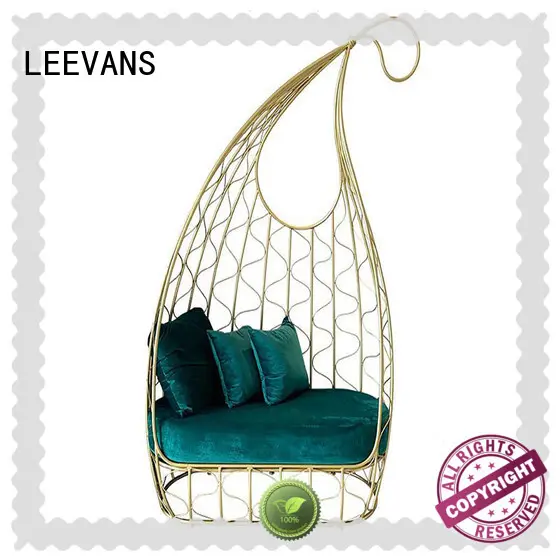 LEEVANS clothing shop seating factory1 1