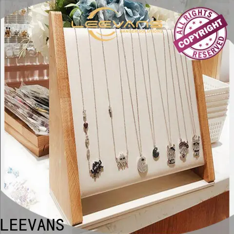 LEEVANS New retail display props manufacturers 1