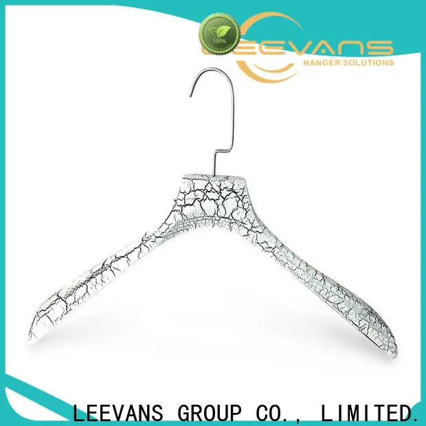 LEEVANS Best infant wooden hangers Suppliers for clothes 1