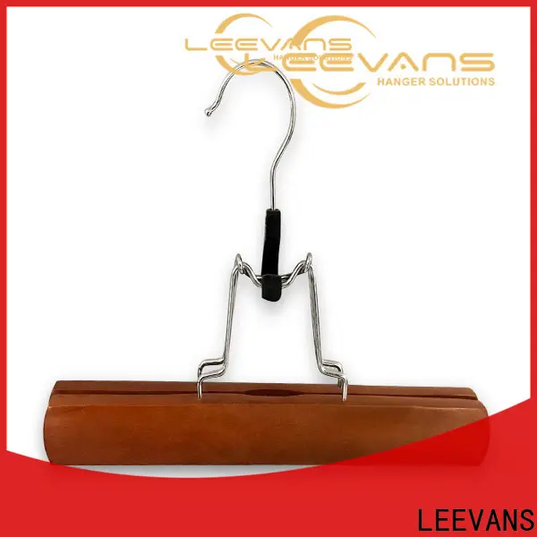 LEEVANS Wholesale cheap white wooden hangers for business for clothes 1