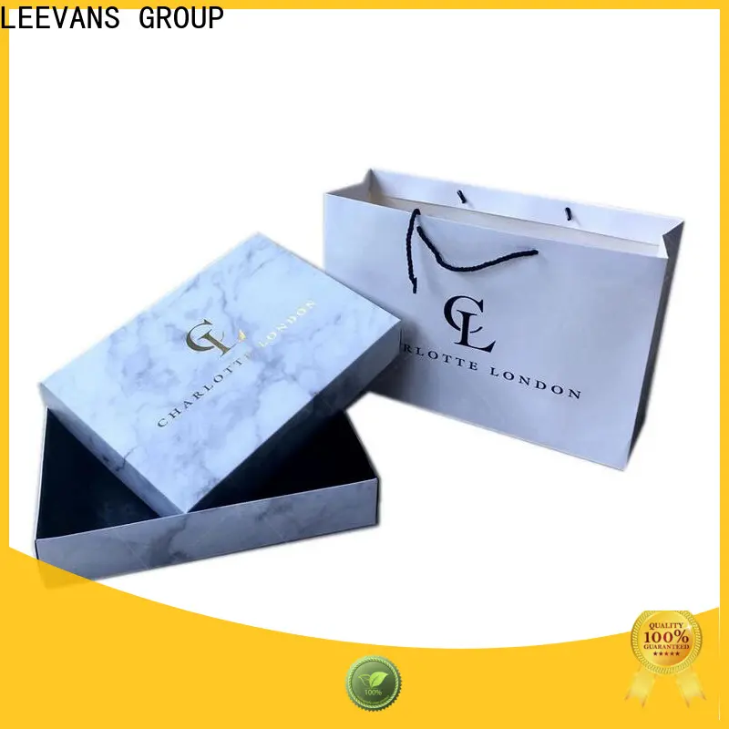 LEEVANS clothing display manufacturers2 1