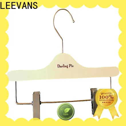 LEEVANS Wholesale personalised clothes hangers Suppliers for clothes 1