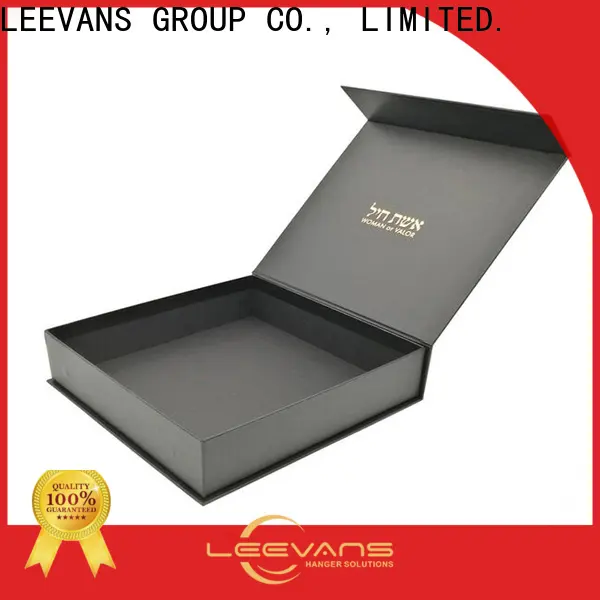 LEEVANS clothing display Supply 1