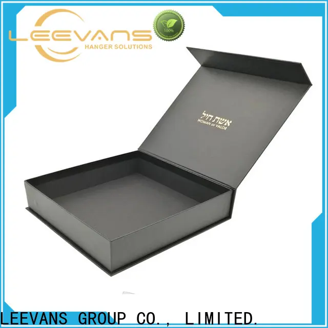 LEEVANS clothing display Suppliers2 1