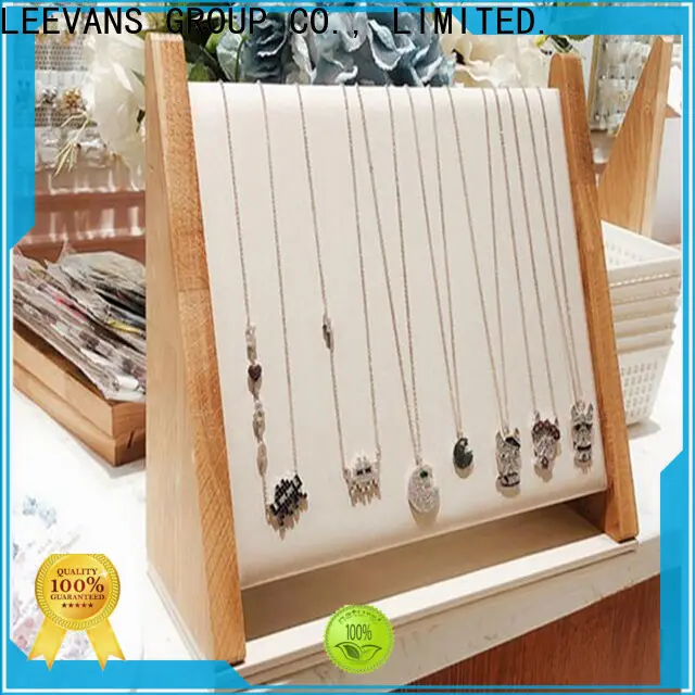 LEEVANS High-quality retail display props factory 1