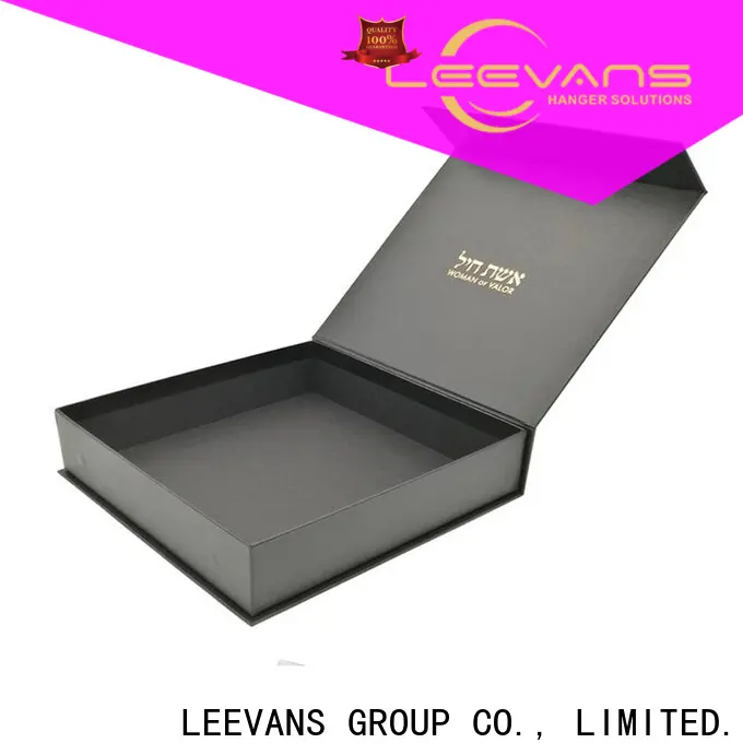 LEEVANS clothing display factory3 1
