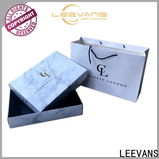 LEEVANS clothing display manufacturers3 1