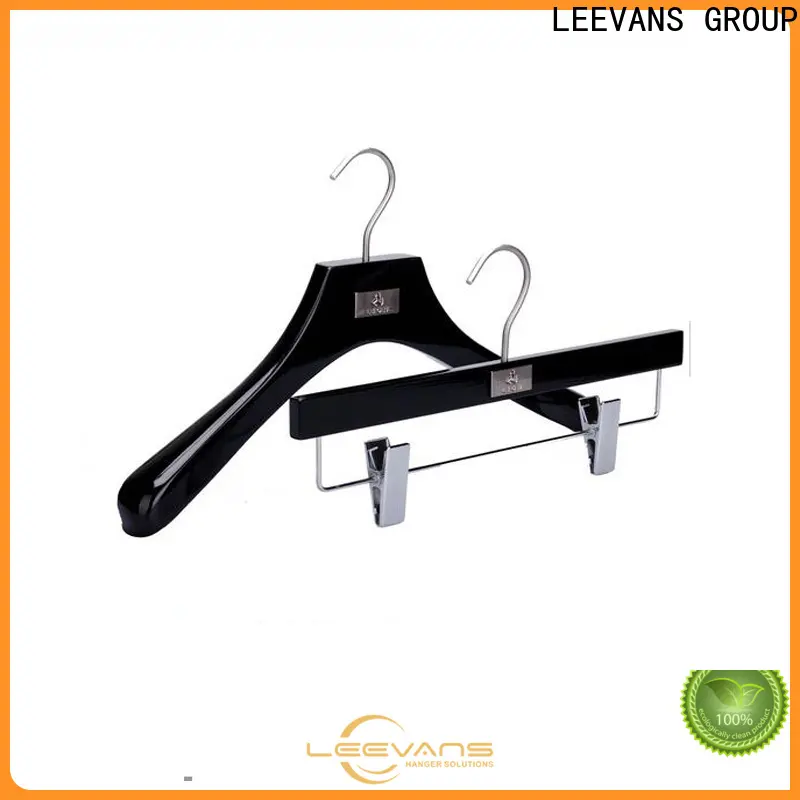 Wholesale small wooden coat hangers manufacturers 1