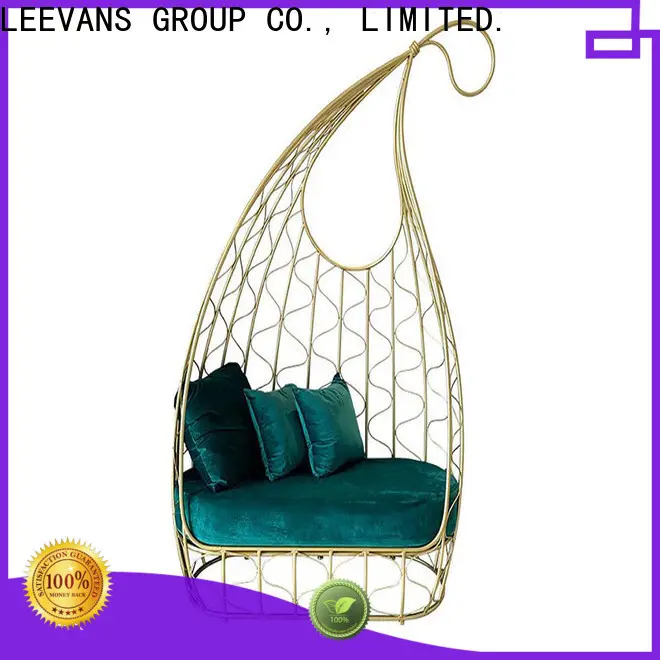 LEEVANS clothing shop seating Suppliers1 1