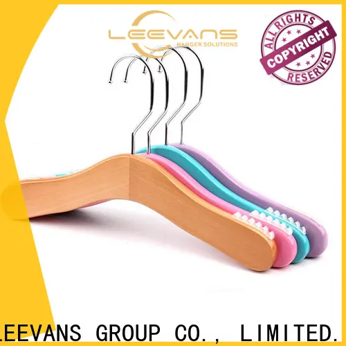 Latest discount wooden hangers Supply 1