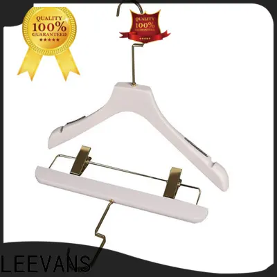 LEEVANS solid wood hangers manufacturers 1
