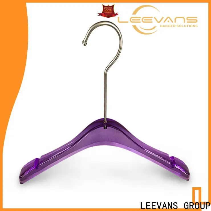LEEVANS locker hanger factory 1