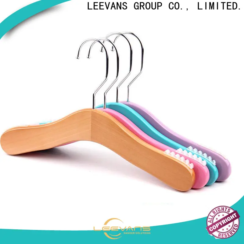 LEEVANS buy wooden clothes hangers Supply 1