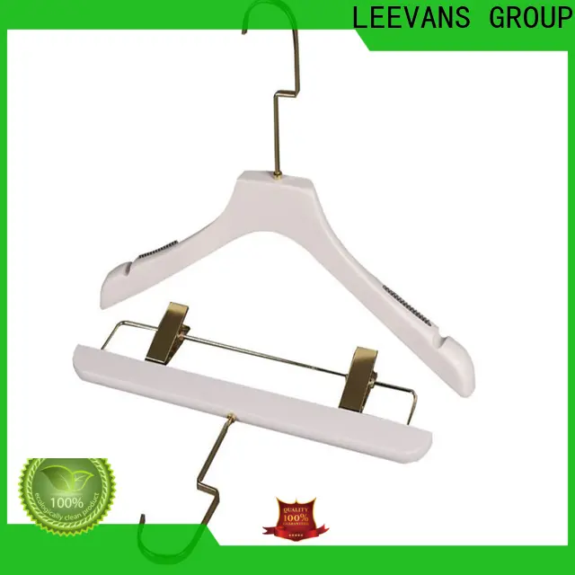 LEEVANS cheap wooden hangers Supply 1