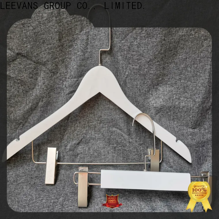 LEEVANS small wooden coat hangers factory 1