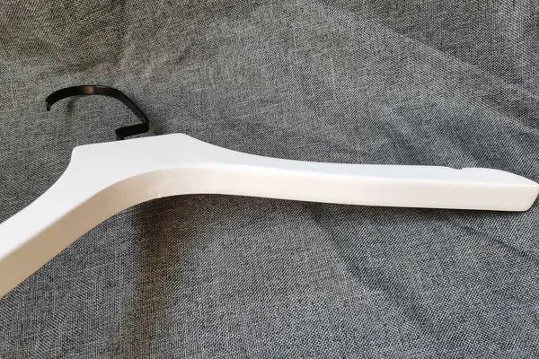 LEEVANS New wooden baby hangers Suppliers 8